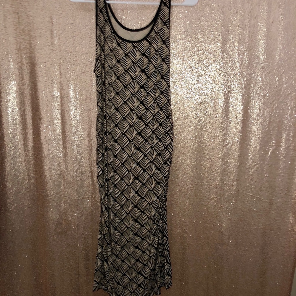 Black/Tan Maternity Dress.